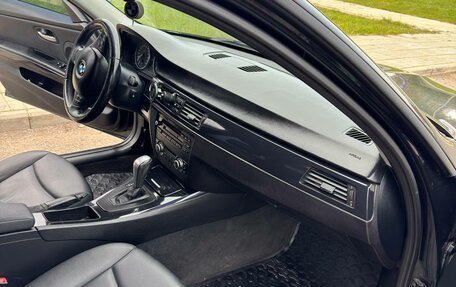BMW 3 серия, 2005 год, 800 000 рублей, 10 фотография