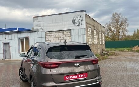 KIA Sportage IV рестайлинг, 2020 год, 2 215 000 рублей, 2 фотография