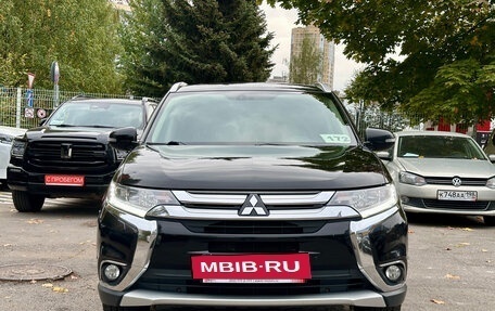Mitsubishi Outlander III рестайлинг 3, 2016 год, 1 949 000 рублей, 2 фотография