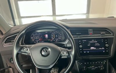 Volkswagen Tiguan II, 2018 год, 3 150 000 рублей, 1 фотография