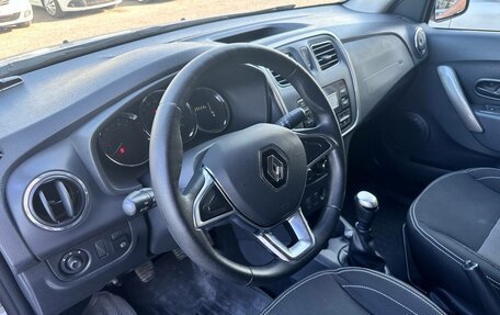 Renault Logan II, 2020 год, 895 000 рублей, 21 фотография