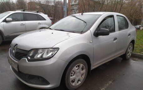 Renault Logan II, 2015 год, 800 000 рублей, 3 фотография