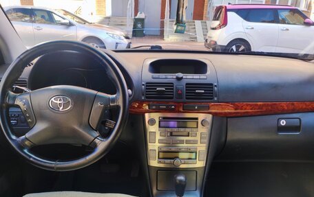Toyota Avensis III рестайлинг, 2004 год, 550 000 рублей, 6 фотография