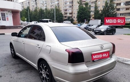 Toyota Avensis III рестайлинг, 2004 год, 550 000 рублей, 3 фотография