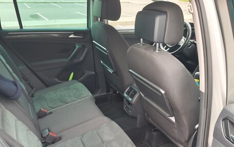 Volkswagen Tiguan II, 2019 год, 2 250 000 рублей, 13 фотография