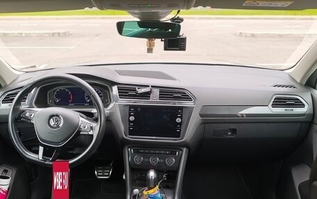 Volkswagen Tiguan II, 2019 год, 2 250 000 рублей, 16 фотография