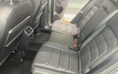 Volkswagen Tiguan II, 2018 год, 3 150 000 рублей, 4 фотография