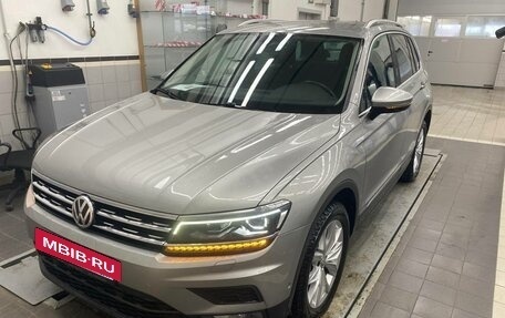 Volkswagen Tiguan II, 2018 год, 3 150 000 рублей, 10 фотография