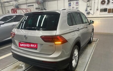 Volkswagen Tiguan II, 2018 год, 3 150 000 рублей, 7 фотография