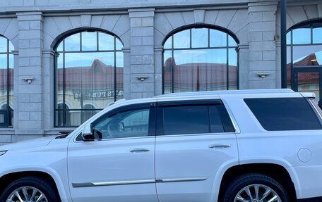Cadillac Escalade IV, 2017 год, 6 700 000 рублей, 2 фотография