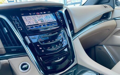 Cadillac Escalade IV, 2017 год, 6 700 000 рублей, 4 фотография