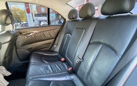 Mercedes-Benz E-Класс, 2005 год, 1 050 000 рублей, 10 фотография