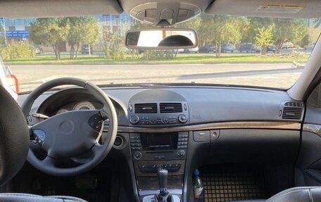 Mercedes-Benz E-Класс, 2005 год, 1 050 000 рублей, 8 фотография