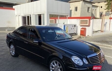 Mercedes-Benz E-Класс, 2005 год, 1 050 000 рублей, 4 фотография