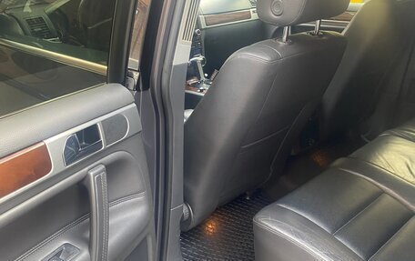 Volkswagen Touareg III, 2009 год, 1 690 000 рублей, 14 фотография