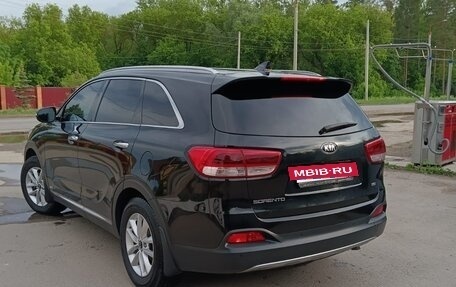 KIA Sorento III Prime рестайлинг, 2017 год, 2 100 000 рублей, 3 фотография