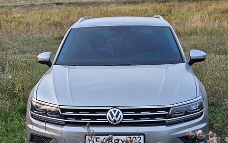Volkswagen Tiguan II, 2016 год, 1 900 000 рублей, 3 фотография