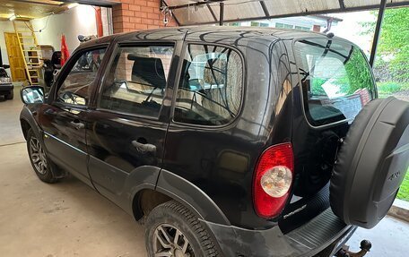 Chevrolet Niva I рестайлинг, 2017 год, 679 000 рублей, 3 фотография