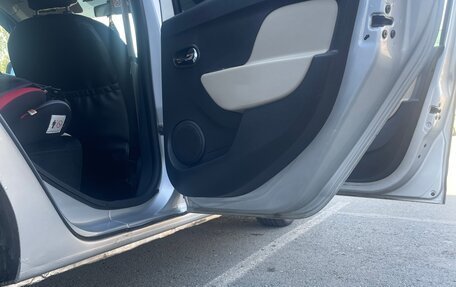 Renault Logan II, 2014 год, 630 000 рублей, 9 фотография