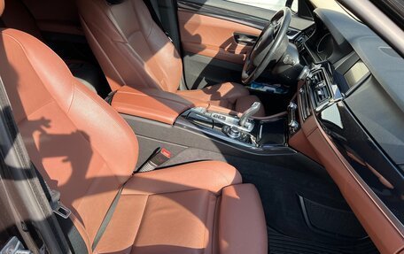 BMW 5 серия, 2015 год, 2 400 000 рублей, 10 фотография