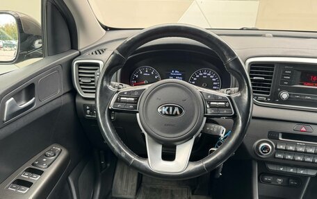 KIA Sportage IV рестайлинг, 2019 год, 1 999 000 рублей, 10 фотография