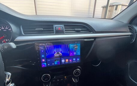 KIA Rio IV, 2019 год, 1 570 000 рублей, 8 фотография