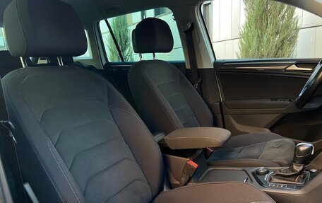 Volkswagen Tiguan II, 2020 год, 2 900 000 рублей, 18 фотография