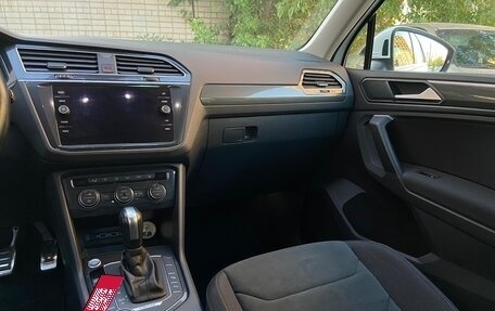 Volkswagen Tiguan II, 2020 год, 2 900 000 рублей, 20 фотография