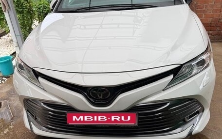 Toyota Camry, 2018 год, 2 865 000 рублей, 2 фотография