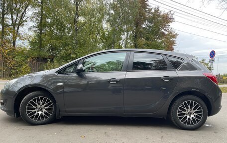 Opel Astra J, 2014 год, 920 000 рублей, 3 фотография