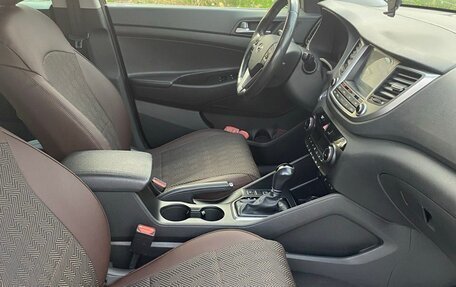 Hyundai Tucson III, 2018 год, 1 990 000 рублей, 3 фотография