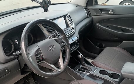 Hyundai Tucson III, 2018 год, 1 990 000 рублей, 10 фотография