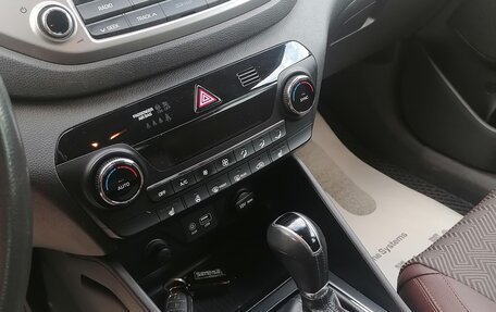 Hyundai Tucson III, 2018 год, 1 990 000 рублей, 12 фотография