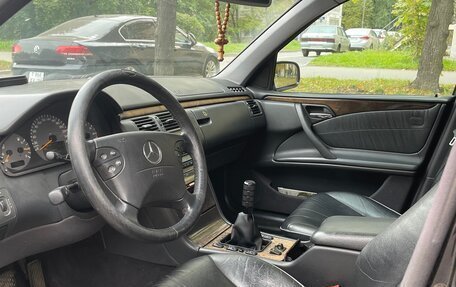 Mercedes-Benz E-Класс, 2000 год, 480 000 рублей, 8 фотография