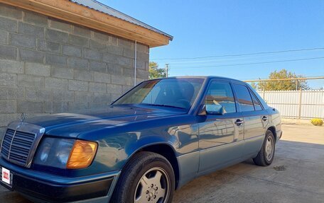 Mercedes-Benz W124, 1991 год, 690 000 рублей, 2 фотография