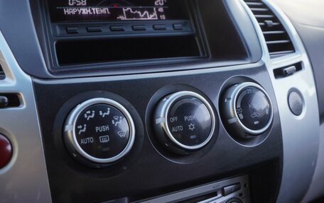 Mitsubishi Pajero Sport II рестайлинг, 2014 год, 1 890 000 рублей, 13 фотография