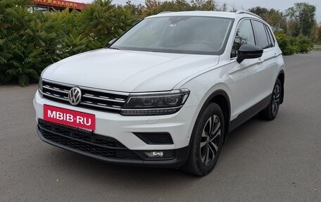 Volkswagen Tiguan II, 2019 год, 2 300 000 рублей, 4 фотография