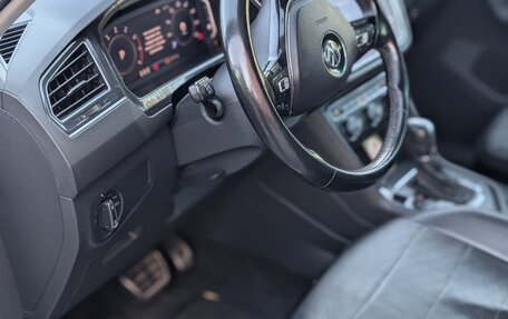 Volkswagen Tiguan II, 2019 год, 2 300 000 рублей, 13 фотография