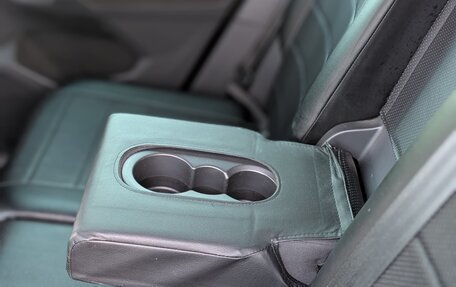 Volkswagen Tiguan II, 2019 год, 2 300 000 рублей, 11 фотография