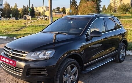 Volkswagen Touareg III, 2013 год, 2 200 000 рублей, 2 фотография