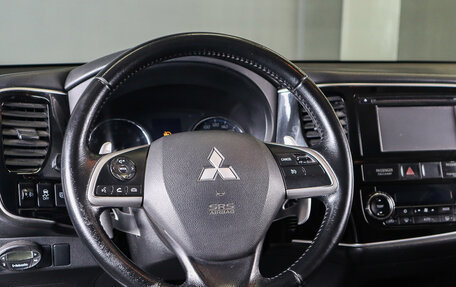 Mitsubishi Outlander III рестайлинг 3, 2013 год, 1 929 000 рублей, 8 фотография