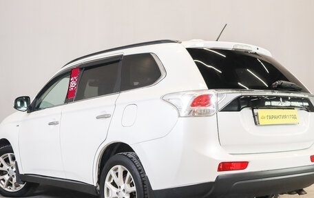 Mitsubishi Outlander III рестайлинг 3, 2013 год, 1 929 000 рублей, 4 фотография