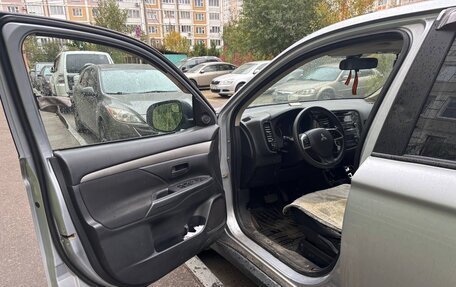 Mitsubishi Outlander III рестайлинг 3, 2012 год, 1 200 000 рублей, 14 фотография