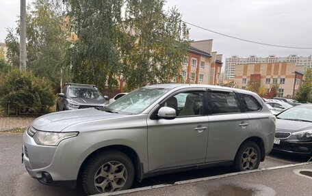 Mitsubishi Outlander III рестайлинг 3, 2012 год, 1 200 000 рублей, 12 фотография