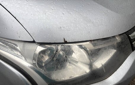 Mitsubishi Outlander III рестайлинг 3, 2012 год, 1 200 000 рублей, 26 фотография