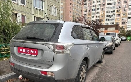 Mitsubishi Outlander III рестайлинг 3, 2012 год, 1 200 000 рублей, 21 фотография