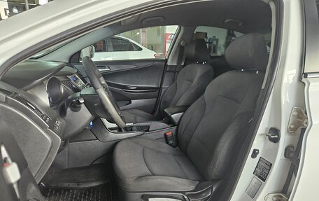 Hyundai Sonata VI, 2012 год, 979 000 рублей, 11 фотография