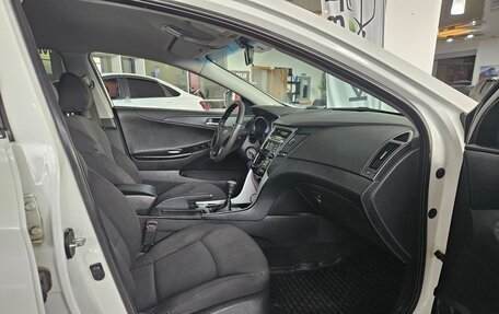 Hyundai Sonata VI, 2012 год, 979 000 рублей, 23 фотография