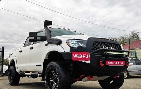 Toyota Tundra II, 2010 год, 5 000 000 рублей, 2 фотография