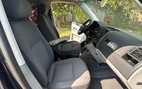 Volkswagen Caravelle T5, 2013 год, 1 750 000 рублей, 8 фотография